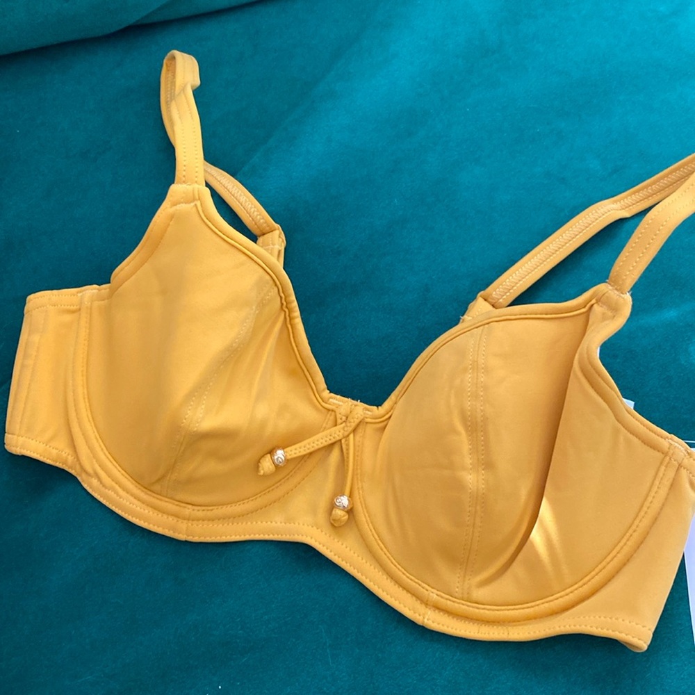 NWT mustard yellow small bikini top Size 30D